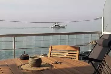 Ferienwohnungen Splendide Studio Front De Mer