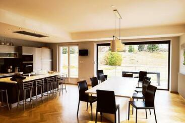 Apartamente turistice Le 6, Appartement 5 étoiles à Moins De 100m Du Bord Du Lac De Gerardmer