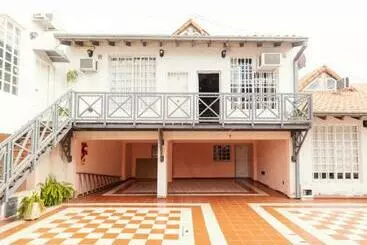 Turistihuoneistot Portal De Leonidas