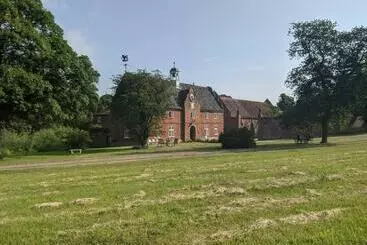 Turistihuoneistot Spixworth Hall Cottages