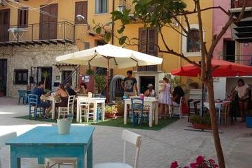 בית מלון כפרי Case Albergo Al Cortiletto