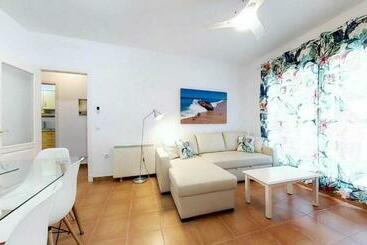 Apartamentos turísticos Coqueto Y Práctico Apartamento En Pueblo De Zahar