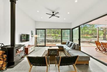 דירות לתיירים The Bush Block