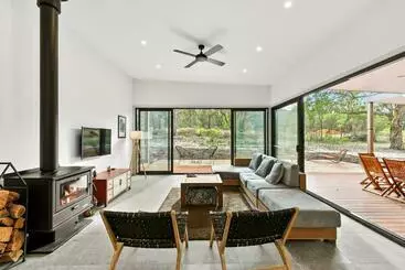 ツーリストアパートメント The Bush Block