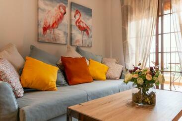 דירות לתיירים ático Con Terraza Solárium Y Piscina 4 6 Personas Wifi A/c