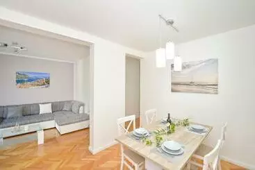 آپارتمان‌های توریست‌ها Unico Apartman