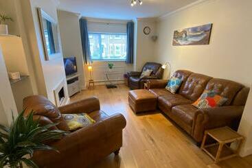 Жильё для туристов 3 Double Bed House 10 Mins From Sandbanks