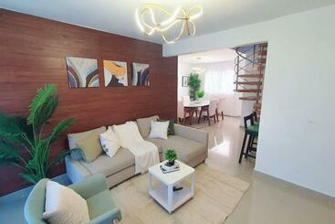 آپارتمان‌های توریست‌ها Apart. Bbq, Jacuzzi Y Vista Al Mar, 4hb/ac