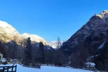 Turistlejligheder Appartamento Gressoney Saint Jean    I Larici
