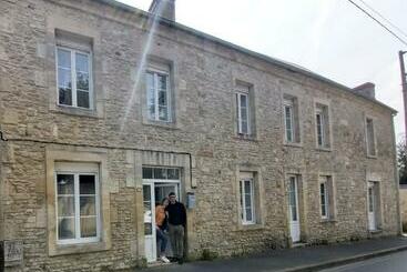 דירות לתיירים La Petite Dame De Bayeux