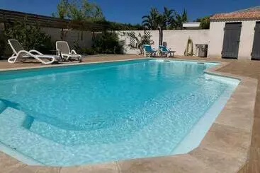 Turistihuoneistot Très Belle Villa Avec Piscine Chauffée Casaleoni