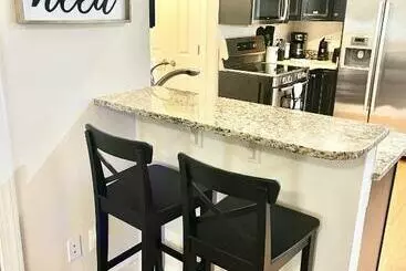 Turistihuoneistot Cozy Downtown Apartment Naval Academy Vicinity