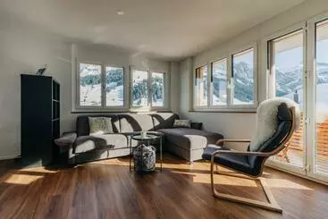 Turistihuoneistot Chuenislodge1 Neu, Grosse Terrasse & Designerofen, Prächtige Aussicht