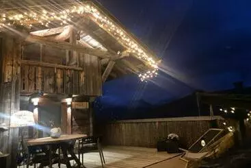 Turistihuoneistot Charmant Mazot Le 1881 4 Pers