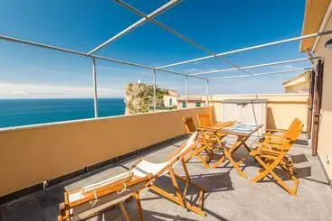 آپارتمان‌های توریست‌ها Queen Of Sea Diamond, Terre Marine