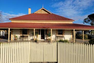 Apartamentos turísticos Sunset Ridge Accommodation  Rockville Homestead