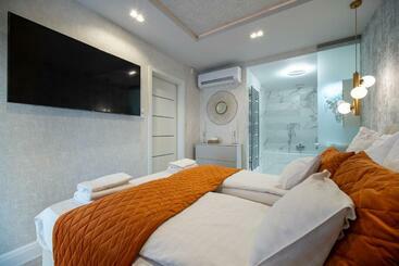 ツーリストアパートメント Solaris Luxory Apartment