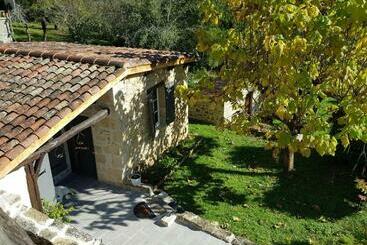 Жильё для туристов Le Petit Hangar