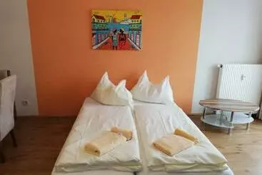 Ferienwohnungen Stylish Warm Apartment