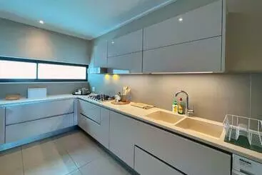 آپارتمان‌های توریست‌ها The Pier 29