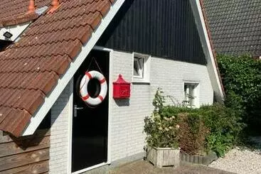 ツーリストアパートメント De Lauwersmeer Vogel Mit Eingezäuntem Garten