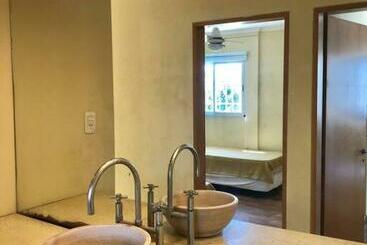 Vakantie-appartementen Departamento Entero Con Cochera