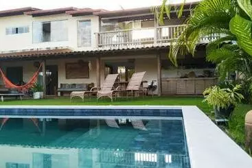 Turistihuoneistot Casa Com 3 Suítes, Piscina E Super Conforto A 50 Metros Do Mar, Santa Cruz De Cabrália, Bahia