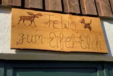 Turistihuoneistot Ferienwohnung Zum Eifelelch