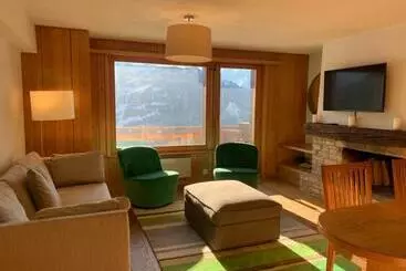 ツーリストアパートメント Antika 216