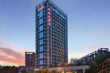 Отель Ramada By Wyndham Xian Long March