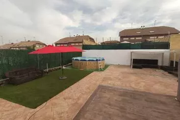 Apartamentos turísticos Warner,piscina, Aire Ac, Barbacoa, Chillout, 400m Patio