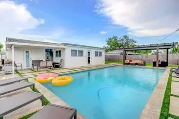 آپارتمان‌های توریست‌ها Cozy Paradise, With Heated Pool, Near Airport In Miami L16