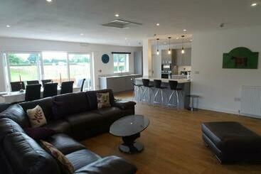 Apartamentos turísticos Garden House At The Red House Estate