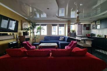 דירות לתיירים Luxueux Appartement, 350m Métro Castellane