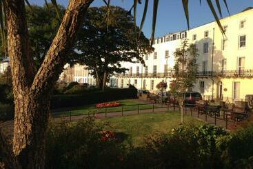 Apartamente turistice Newton’s Cradle