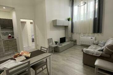 Apartamenty turystyczne Da Lenny The Grey Apartment