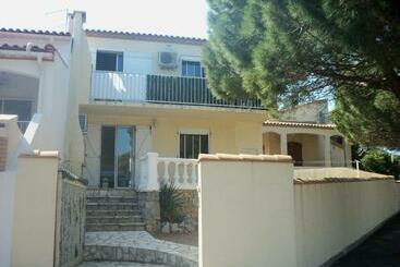 Apartamenty turystyczne Apart Climatisé T3 St Pierre La Mer 1 Er étage, 4 Pers