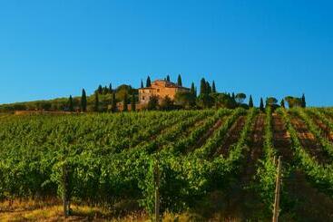 ツーリストアパートメント Agriturismo La Torre Dell Oliveto