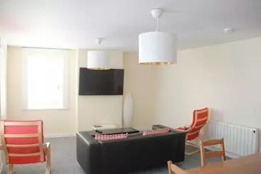 Tourist flats Spacious Townhouse