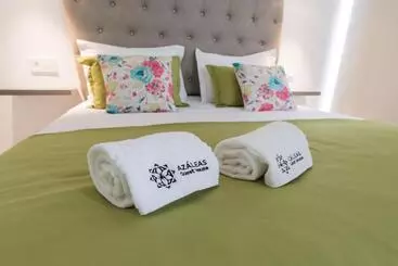 ツーリストアパートメント Azaleas Guest House