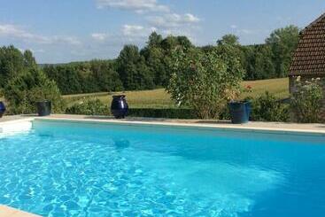 관광객 아파트 Gite Des Teilles