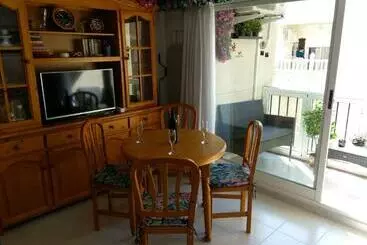 ツーリストアパートメント Relax&mar