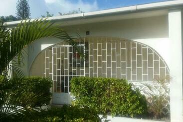 Tourist flats Apartment Flambloyant