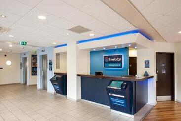 酒店 Travelodge Woking Central