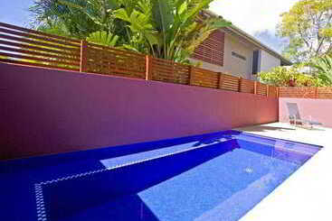 Sandcastles 1770 Motel & Resort