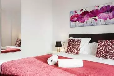 آپارتمان Sleep Urgell By Stay