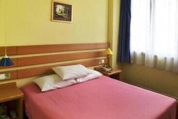 호텔 Home Inns Shanghai Liuzhou Road Everbright Exhibition Center Branch