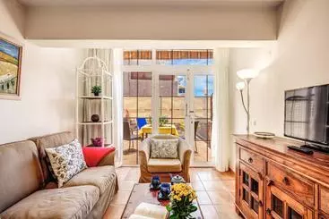 آپارتمان‌های توریست‌ها Granada I Apartments
