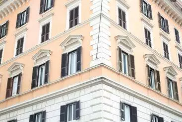 هتل Piccolo Di Piazza Di Spagna Suites