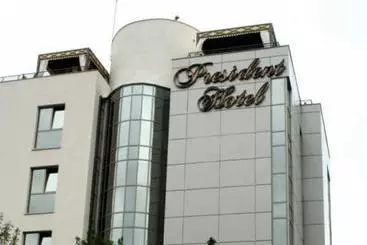 Отель President